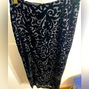 Bloomingdale’s Black Velvet Shin Length Size 8 Petite Skirt. Worn once.